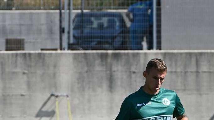 CdS - Avellino raggiunto con l'uomo in più e contestato. Tutti bocciati