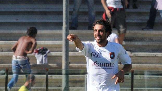 Arrighini: "Orgoglioso di vestire questa maglia. Il pubblico fa paura"