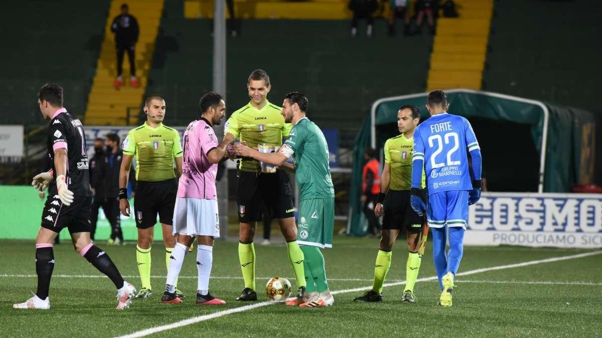 Il Palermo ringrazia la Turris per l'ospitalità durante la trasferta di Avellino