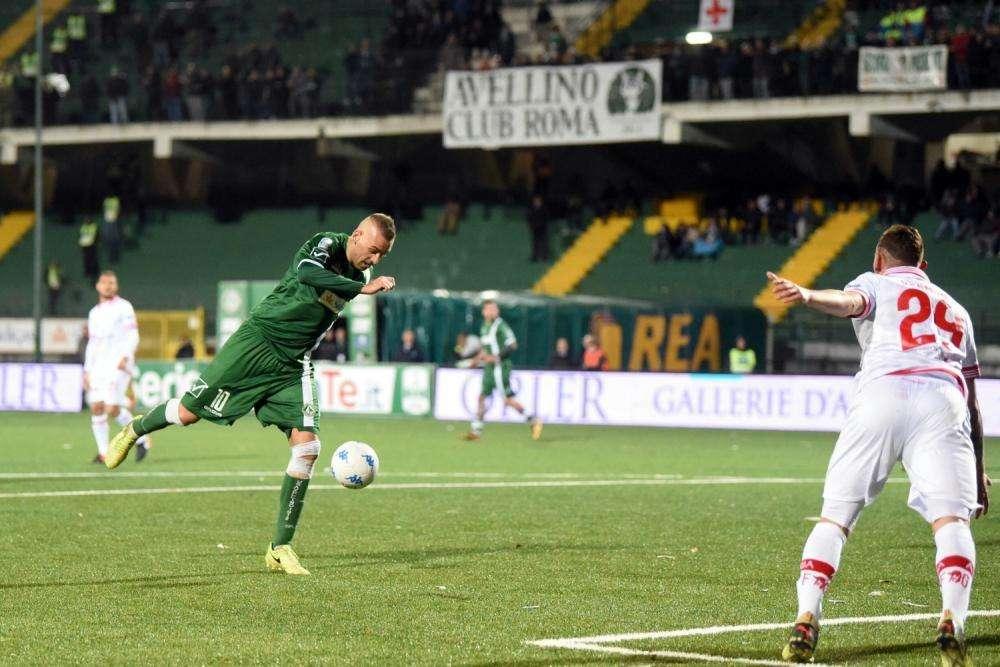 Avellino beffato da una corazzata cinica e spietata. Questa è la Serie B! 