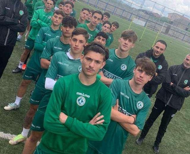 Avellino Under 17 da 10 e lode: 10a vittoria di fila e qualificazione ai playoff scudetto con il miglior attacco del girone