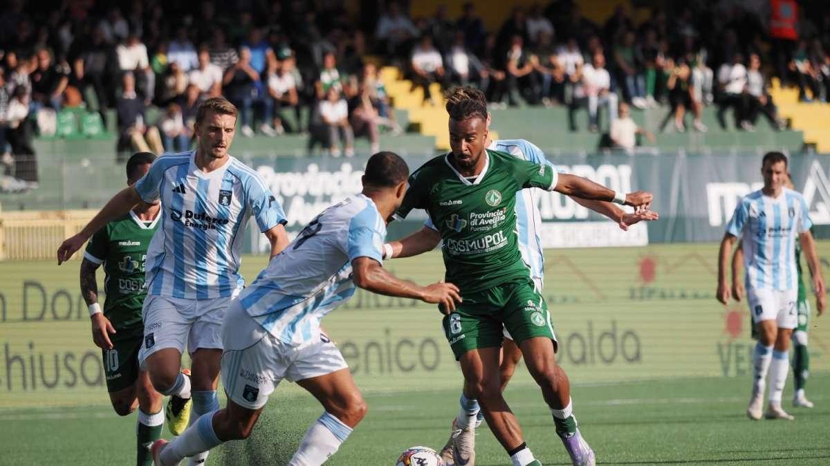L'Avellino resiste al Venezia: Svoboda riprende i lupi, avanti con Missori. Gol annullato ad Haps al 95'