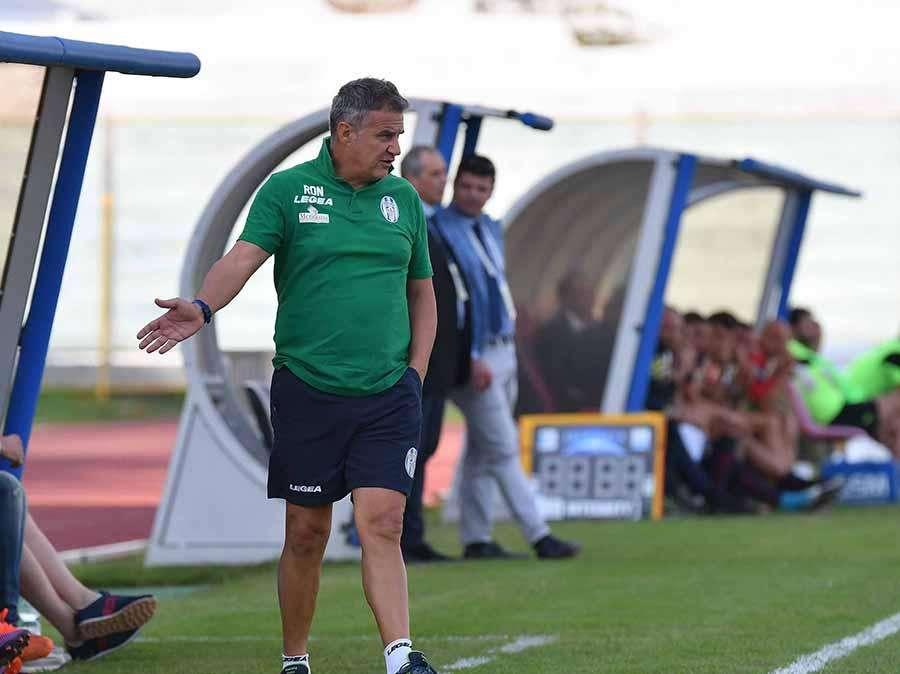 Di Napoli (Giugliano): "I ragazzi mi hanno sbalordito, mi hanno fatto un grande regalo. Vittoria giusta. Peccato per le porte chiuse"
