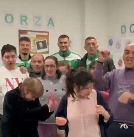 VIDEO - L'Avellino in visita alla cooperativa "Il Sorriso". "Esperienza che ci insegna a farci amare ancora di più la vita"