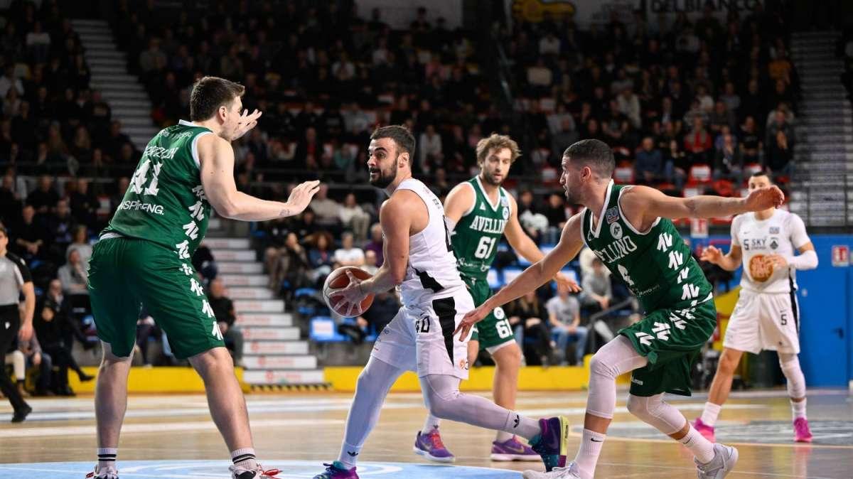Sfida al Pala Gianni Asti: l'Unicusano Avellino Basket cerca il colpo a Torino