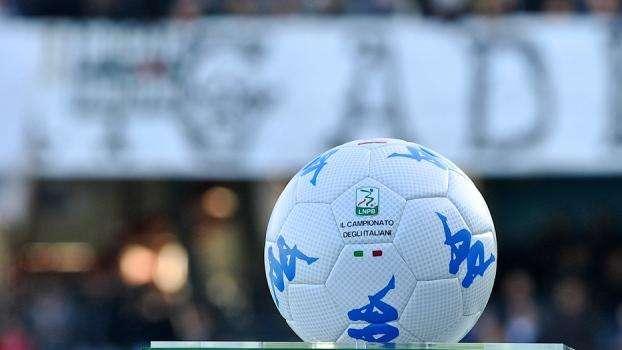 Lega B e Panini portano il Natale sui campi della cadetteria