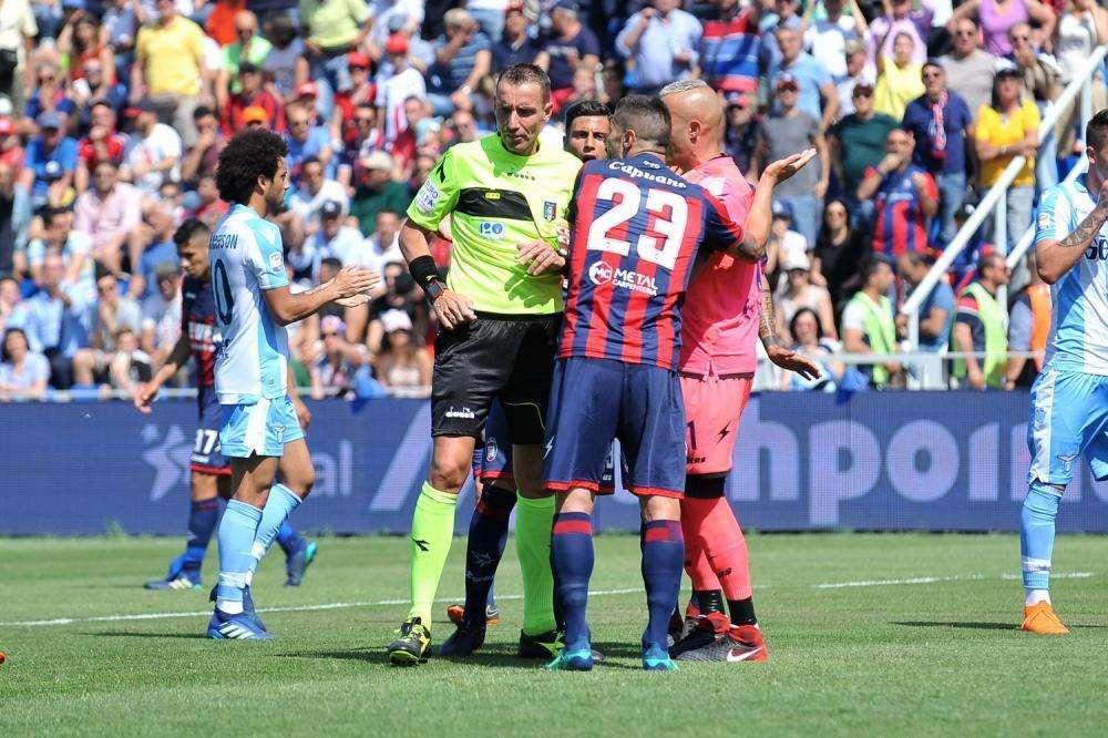 Il Crotone chiede il blocco dei campionati. L'avv. Pittella: "Grave ingiustizia nei confronti dei calabresi"