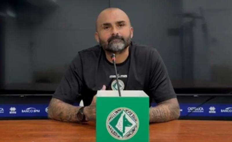 Biancolino: "Il Monopoli verrà a giocarsi la partita, non dobbiamo regalare nulla. Tifosi, seguiteci"