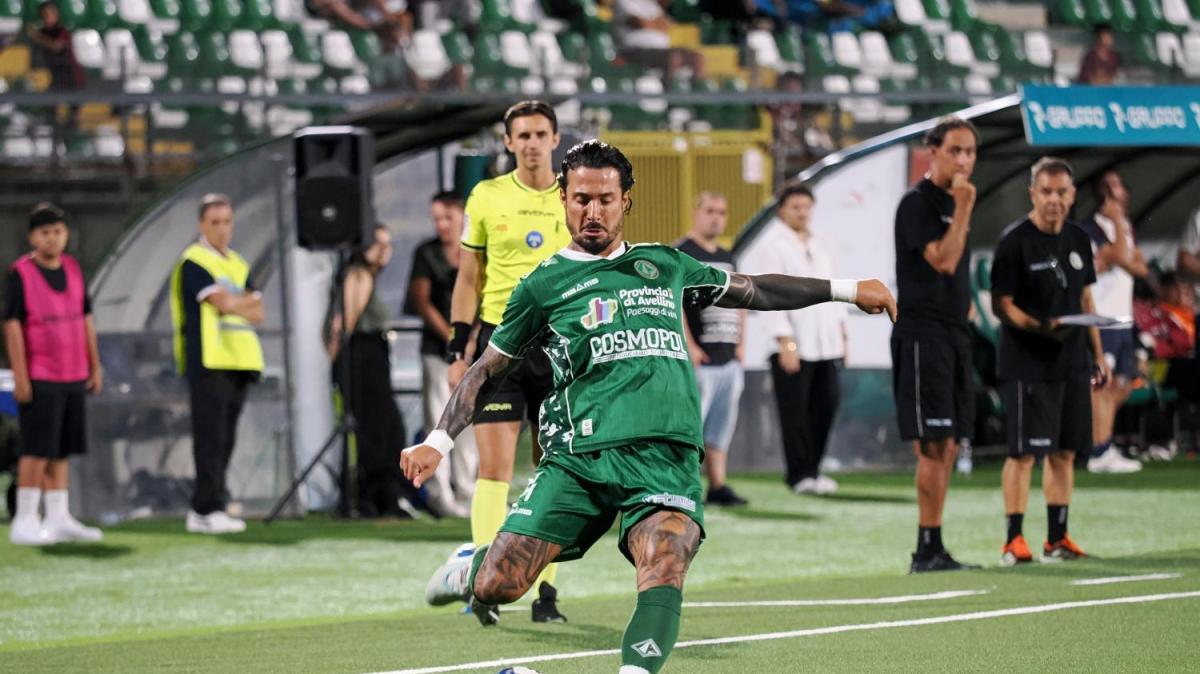 Monza-Avellino 3-0, le pagelle: la difesa sbanda, l'attacco non punge