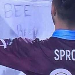 Sprocati, il gol e quello sfottò evitabile sulla maglietta