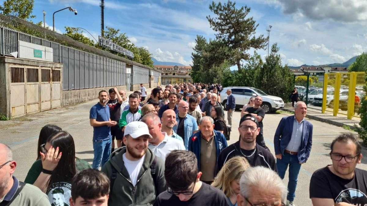 Partita la prevendita per Avellino-Catania: lunghe code al botteghino