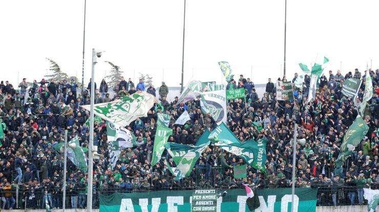 La Curva Sud torna sui fatti di Avellino-Verona: "Stanchi della vostra giustizia sommaria"