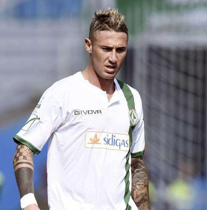Salernitana-Avellino 2-0, le pagelle: un'altra vergogna. Difesa imbarazzante, Bidaoui irritante. Ardemagni batti un colpo...