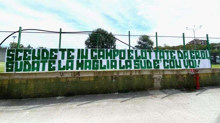 La Curva Sud conferma il sostegno alla squadra: "Sudate la maglia, la Sud è con voi"
