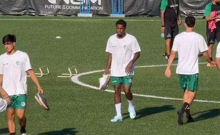 FOTO - Redan, firma e allenamento con i nuovi compagni