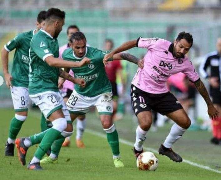Avellino, il saluto di Silvestri: "E' stato un onore e un privilegio combattere per questa maglia. Saluto senza rammarico, sapendo di aver dato tutto"