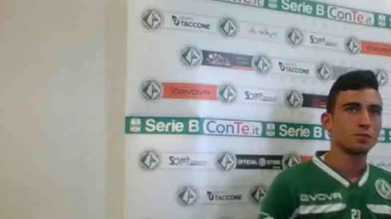 Asencio: "L'Avellino ha creduto molto in me, tifosi incredibili, spero di ripagarli con tanti gol"