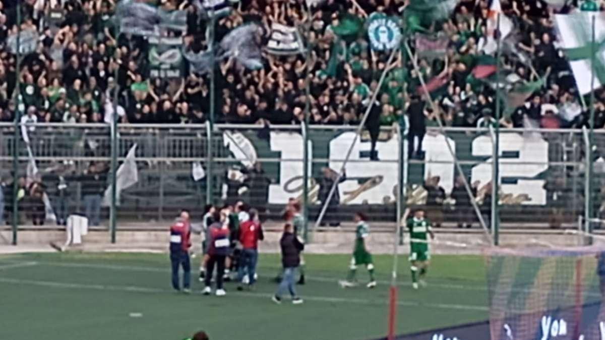 FISCHIO FINALE - L'Avellino domina il primo tempo, soffre nel secondo ma vince a Sorrento ed è in Serie B!