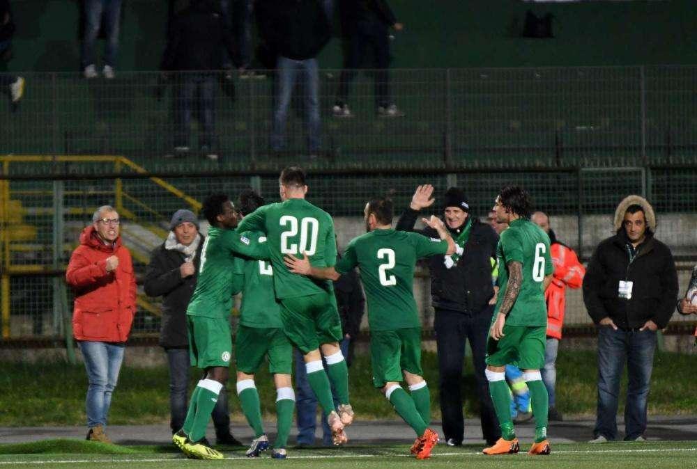 Avellino, allenamento pomeridiano. Si ferma Mithra per un problema al ginocchio 