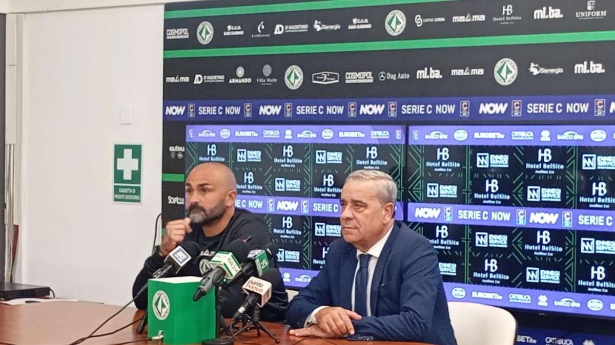 Verso il derby con la Casertana, D'Agostino a colloquio con la squadra
