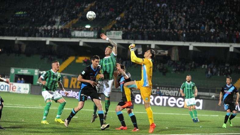Cuore Avellino al "Matusa": Castaldo riprende Dionisi, pareggio d'oro per la salvezza (1-1)