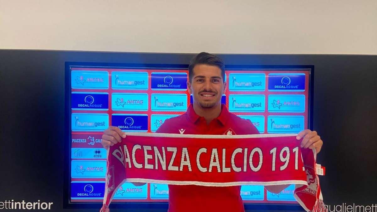 UFFICIALE - L'irpino Mattia Rossetti lascia il Campobasso e firma con il Piacenza