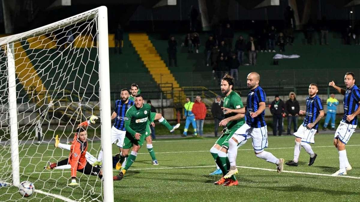 Dondoni: "Avellino mi ha valorizzato come uomo, ma in quei mesi sono entrato nel tunnel della depressione"