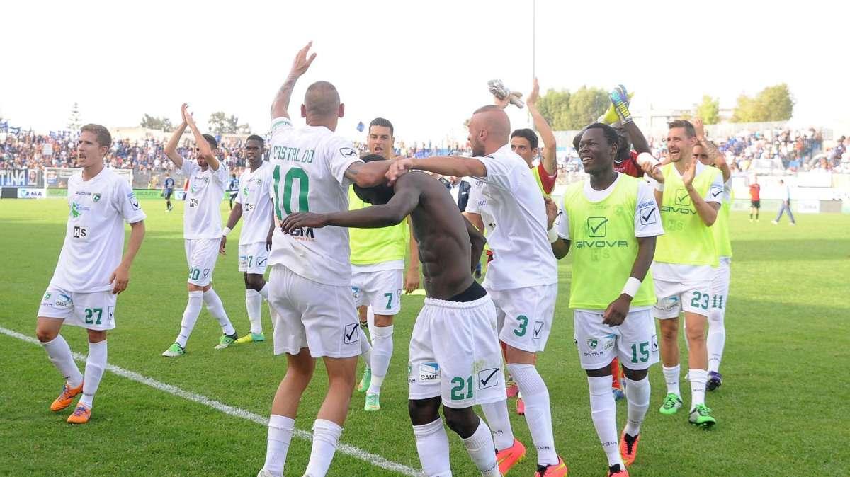 Avellino bravo e finalmente anche un po' fortunato, vittoria che dà morale