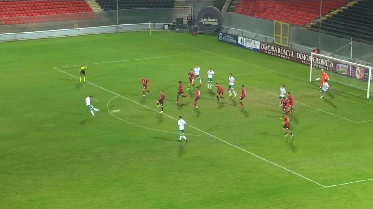 Dubbi sul gol annullato a Ciancio: Santaniello sembra in posizione regolare