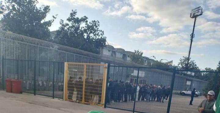 Febbre da lupo: già code lunghissime ai botteghini del Partenio per la caccia al biglietto di Avellino-Monopoli