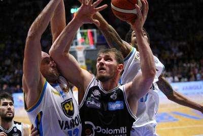 Coach Buscaglia: "Con la Sidigas sarà una gara difficile"