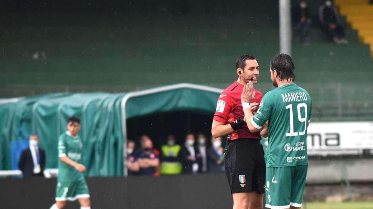 Giudice sportivo, tre calciatori dell'Avellino squalificati per la prima giornata della prossima stagione. Multa per l'Avellino