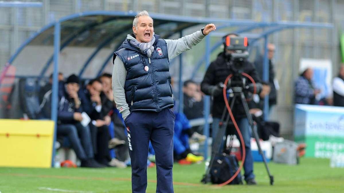 Giornata di rinnovi per Crotone e Trapani
