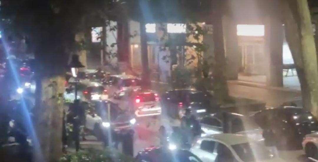 Festa scudetto del Napoli.  Ad Avellino scippate bandiere e sciarpe ai tifosi durante la sfilata