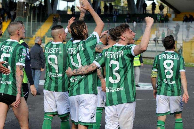 "Un giorno per la nostra città": domani l'Avellino a Solofra