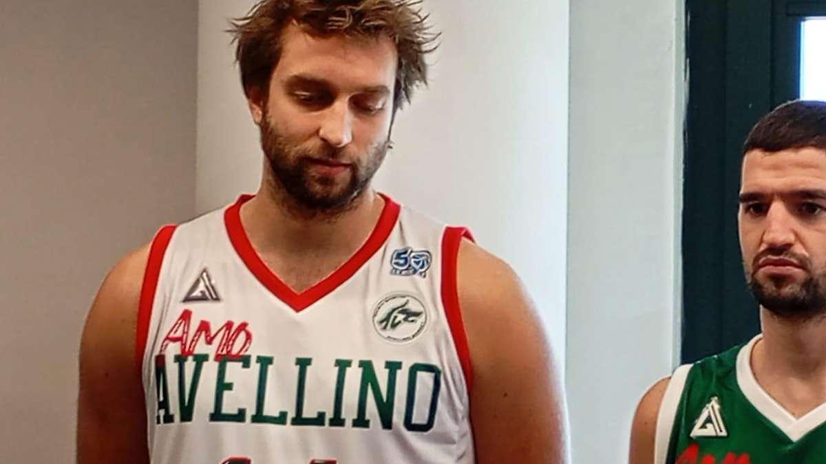 Avellino Basket, infortunio al ginocchio per Chinellato 