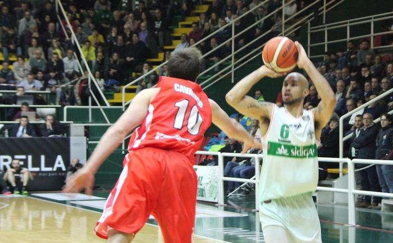 Sidigas Avellino - Openjobmetis Varese: Anosike e Maynor stendono i biancoverdi (75-82)