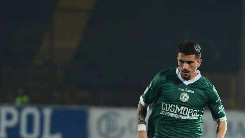 Giudice sportivo, uno squalificato per parte per Avellino e Crotone