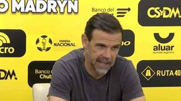 Yllana presenta Llano: "Deve capire come si gioca in Italia"