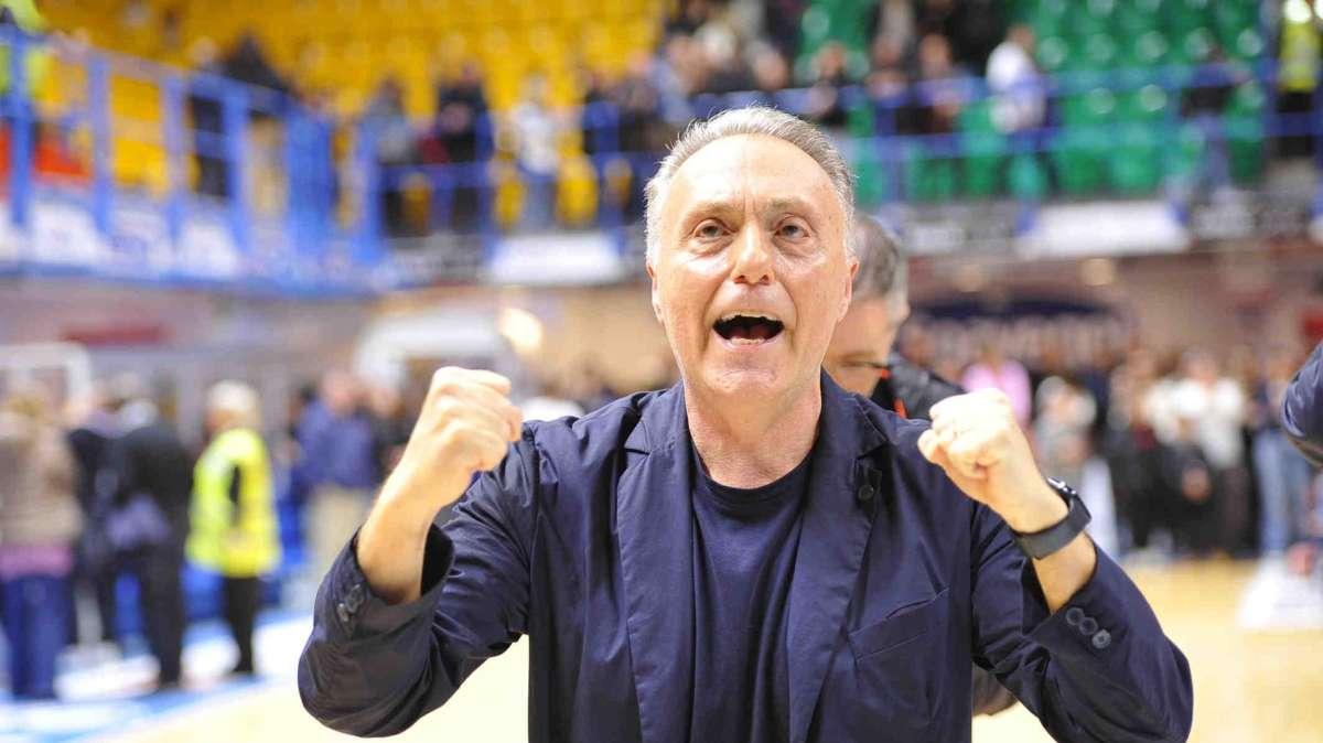 Valtur Brindisi, Bucchi avvisa l'Avellino Basket: "Vogliamo vincere e prolungare la nostra stagione"