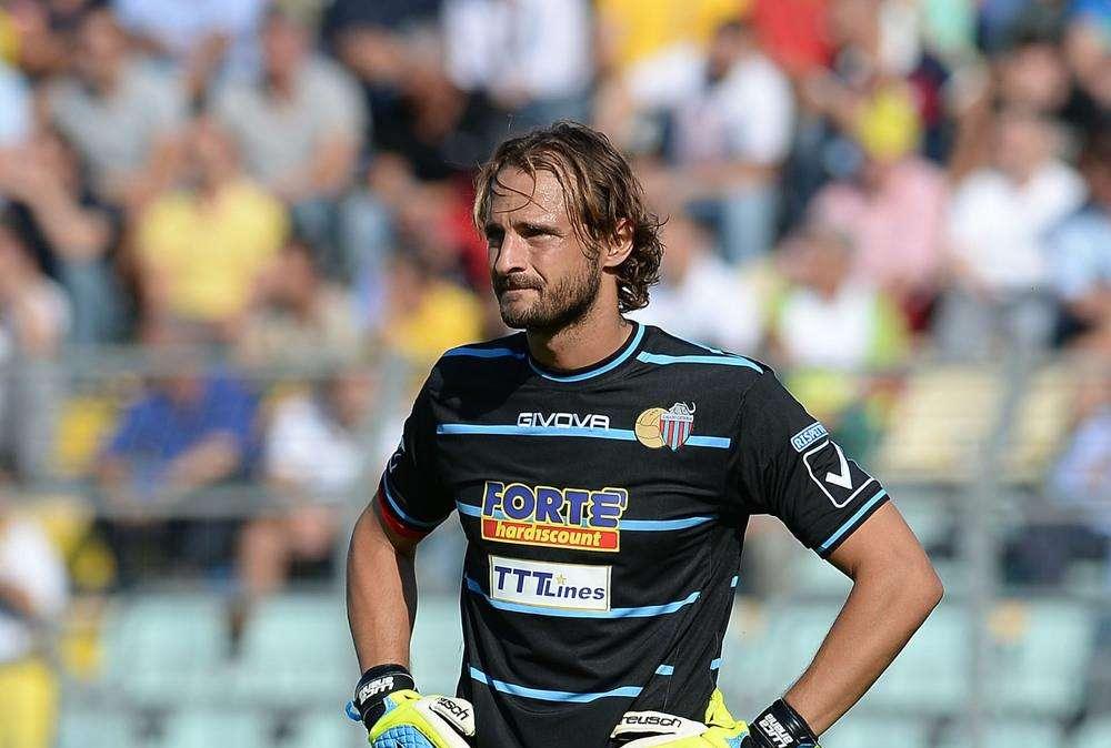Catania, lesione al crociato per Anania