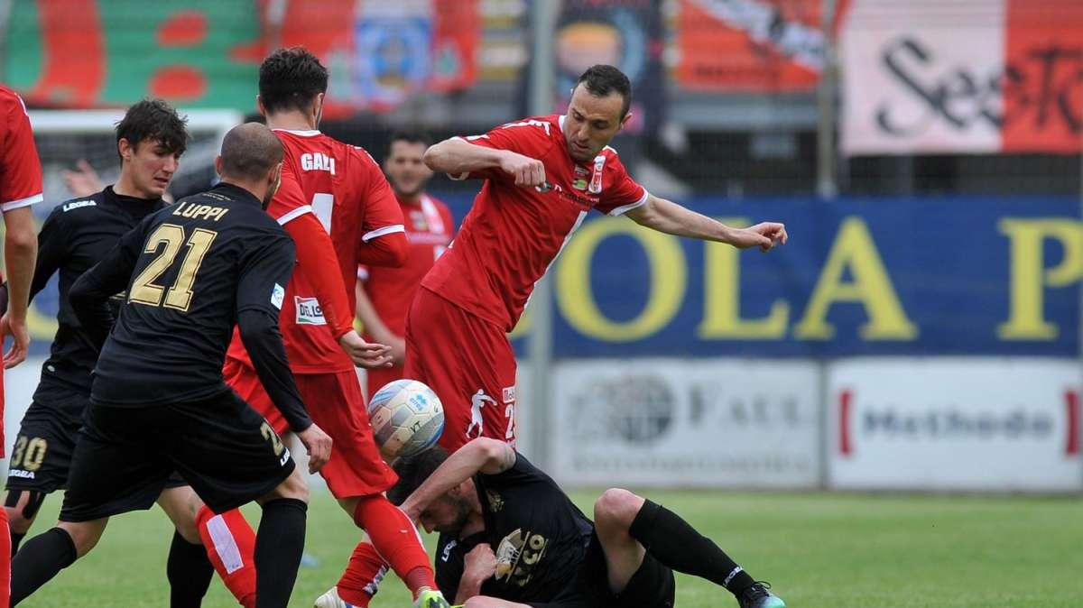 Il Siena fuori dalla Lega Pro: idea in attacco per l'Avellino