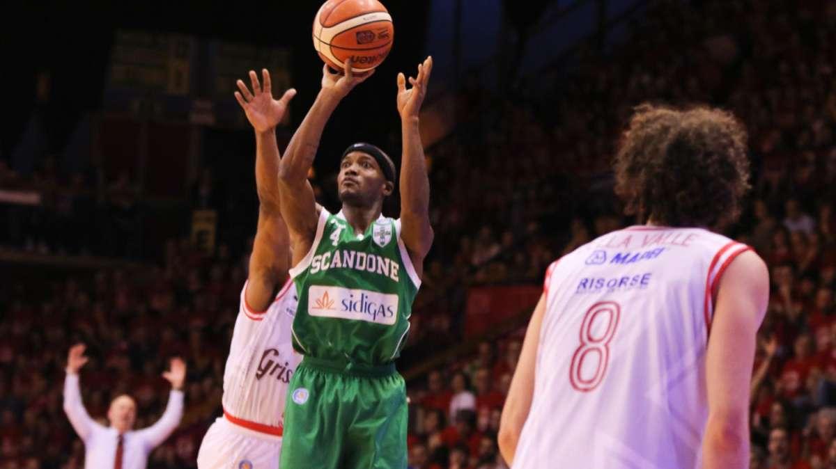 Basket - Sidigas la semifinale è tua. Blitz a Reggio. È tre a zero