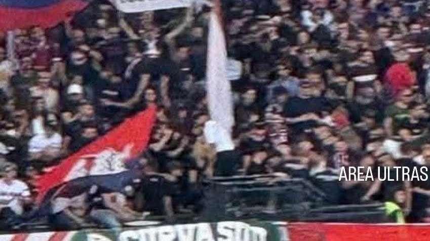 FOTO - Prosegue l'amicizia Avellino-Bologna: striscione in occasione della finale di Coppa Italia