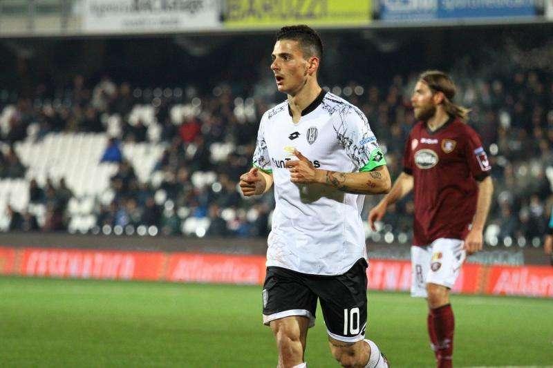 Falco: "Aspetto una chiamata dalla Serie A. Avellino piazza importante"