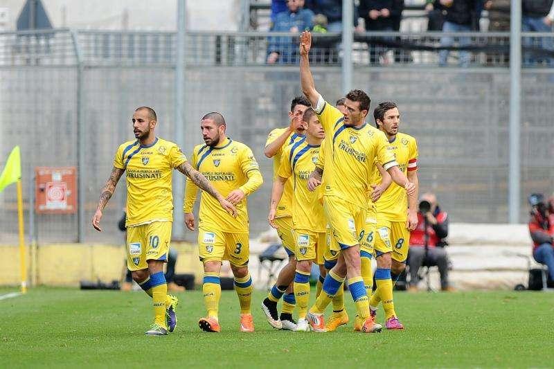 39^ giornata, il punto: Frosinone super, Spezia e Perugia ok. Livorno, pari di rigore. La Pro respira