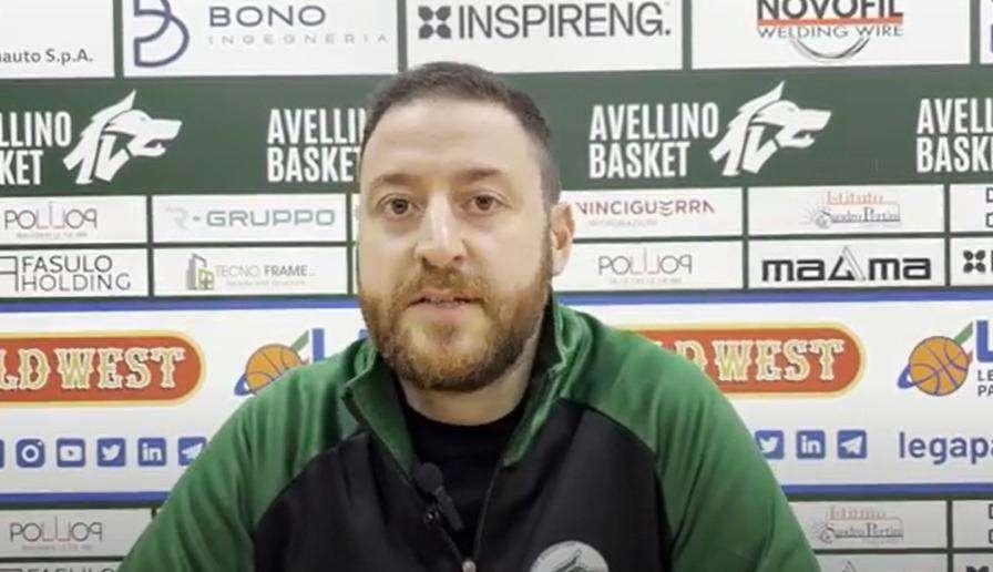 Avellino Basket, Robustelli: "A Pesaro sarà una gara impegnativa. Dobbiamo essere bravi a gestire i momenti della gara"