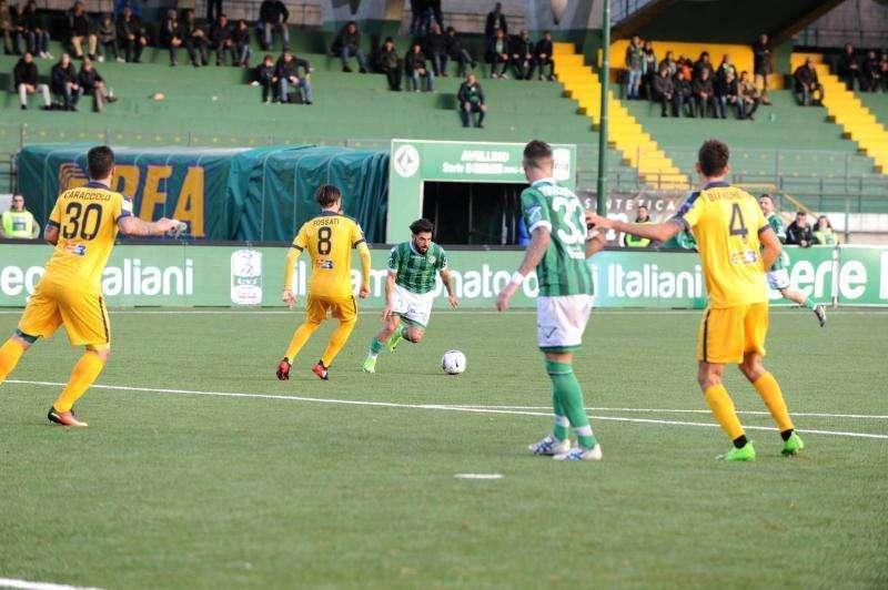 Avellino, en-plein con le venete: D'Angelo e Ardemagni demoliscono il Vicenza (3-1)