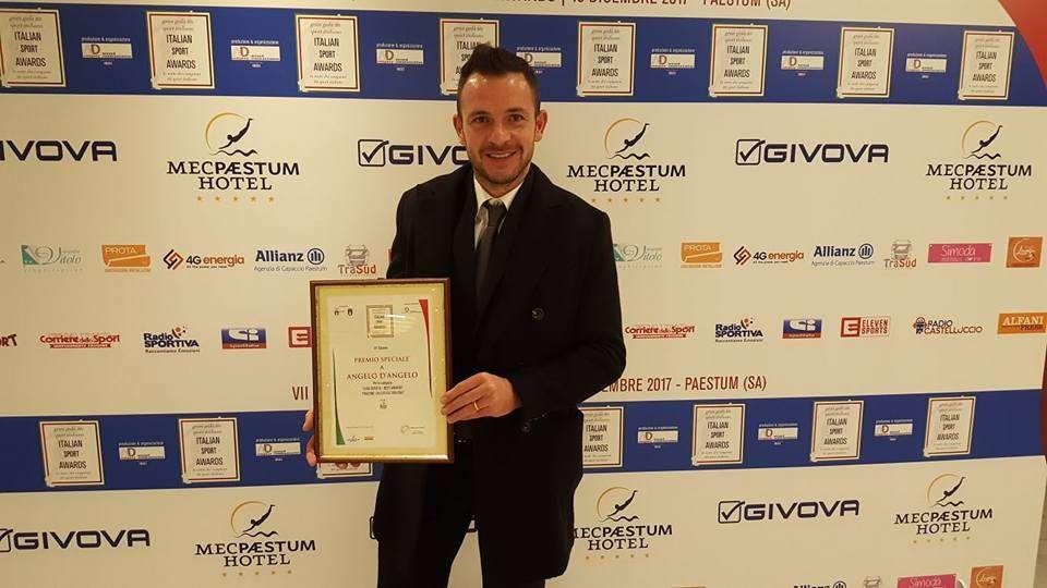 FOTO - D'Angelo premiato al Gran Galà di Paestum