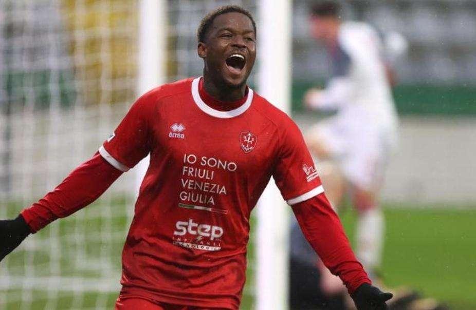 Redan il colpaccio Avellino. Dall'Ajax con il mito Kluivert 